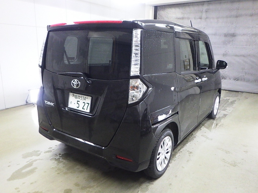 TOYOTA TANK