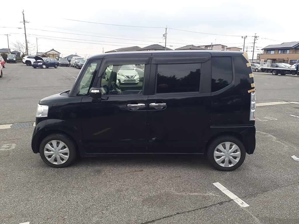 HONDA N-BOX