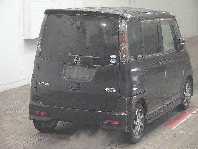 NISSAN ROOX