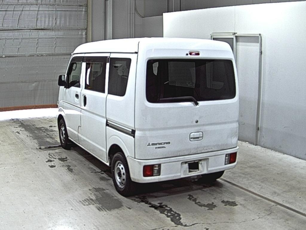 MITSUBISHI MINICAB