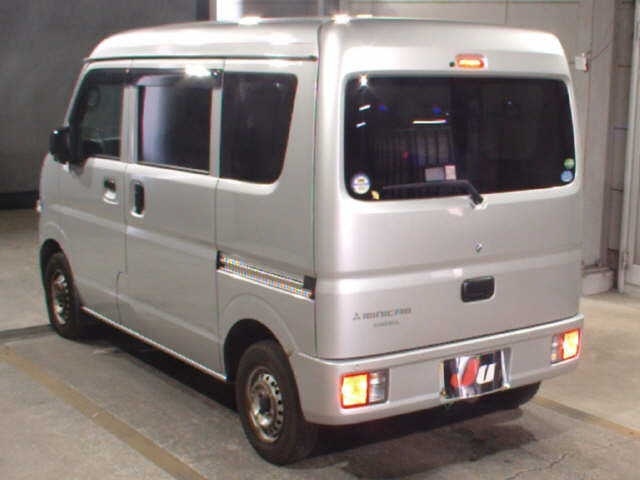 MITSUBISHI MINICAB