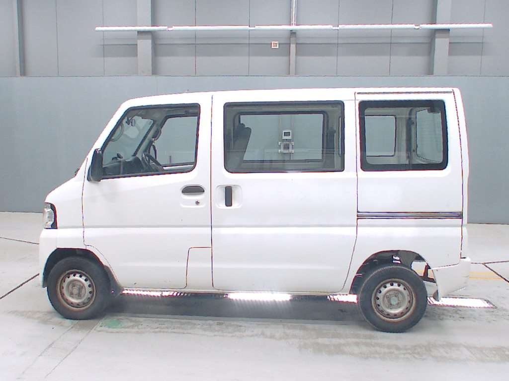 NISSAN NV100 CLIPPER