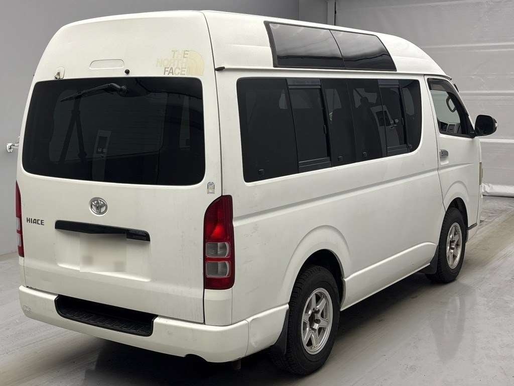 TOYOTA REGIUS ACE