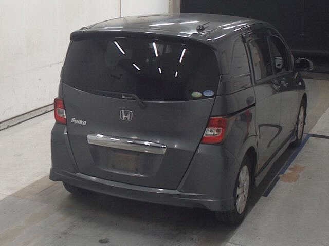 HONDA FREED SPIKE
