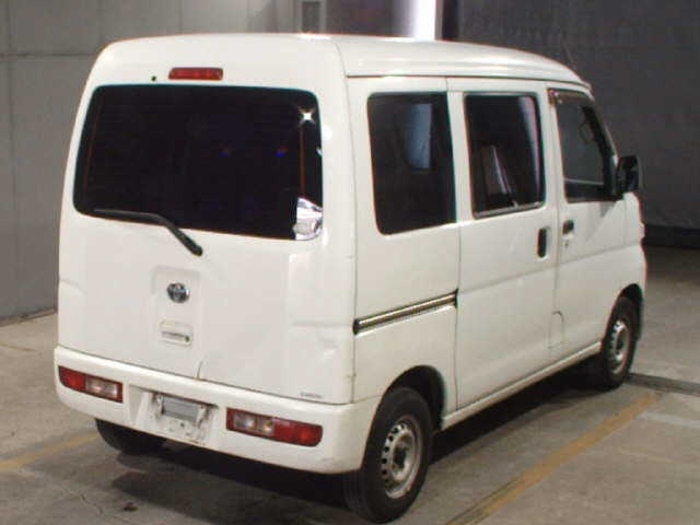 TOYOTA PIXIS VAN