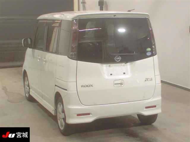 NISSAN ROOX