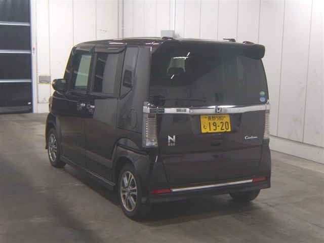 HONDA N-BOX