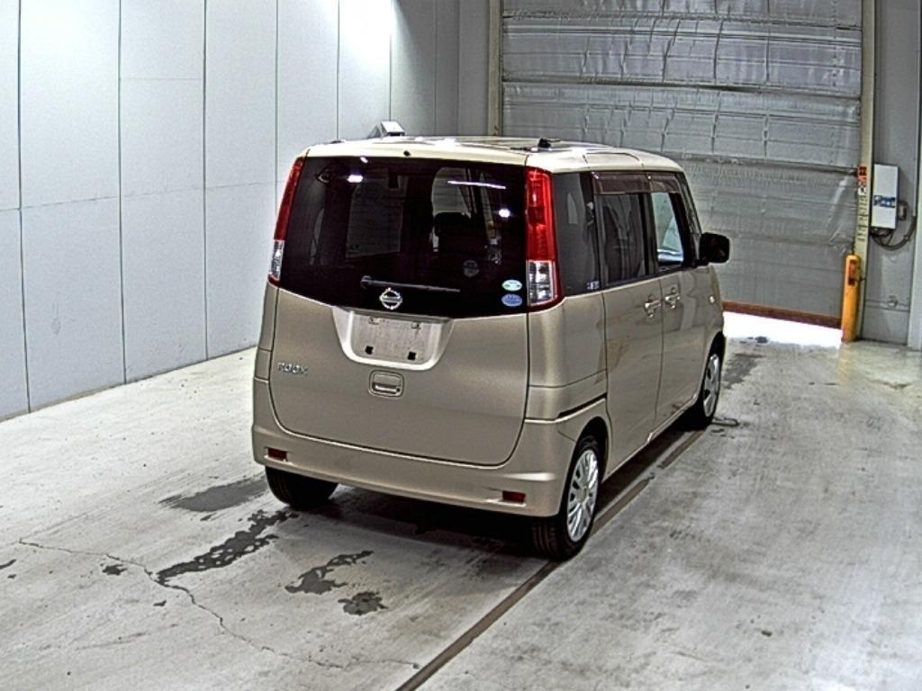 NISSAN ROOX