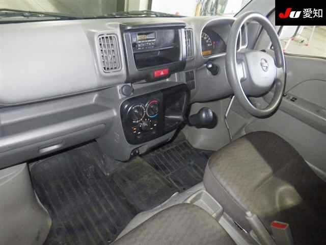 NISSAN NV100 CLIPPER