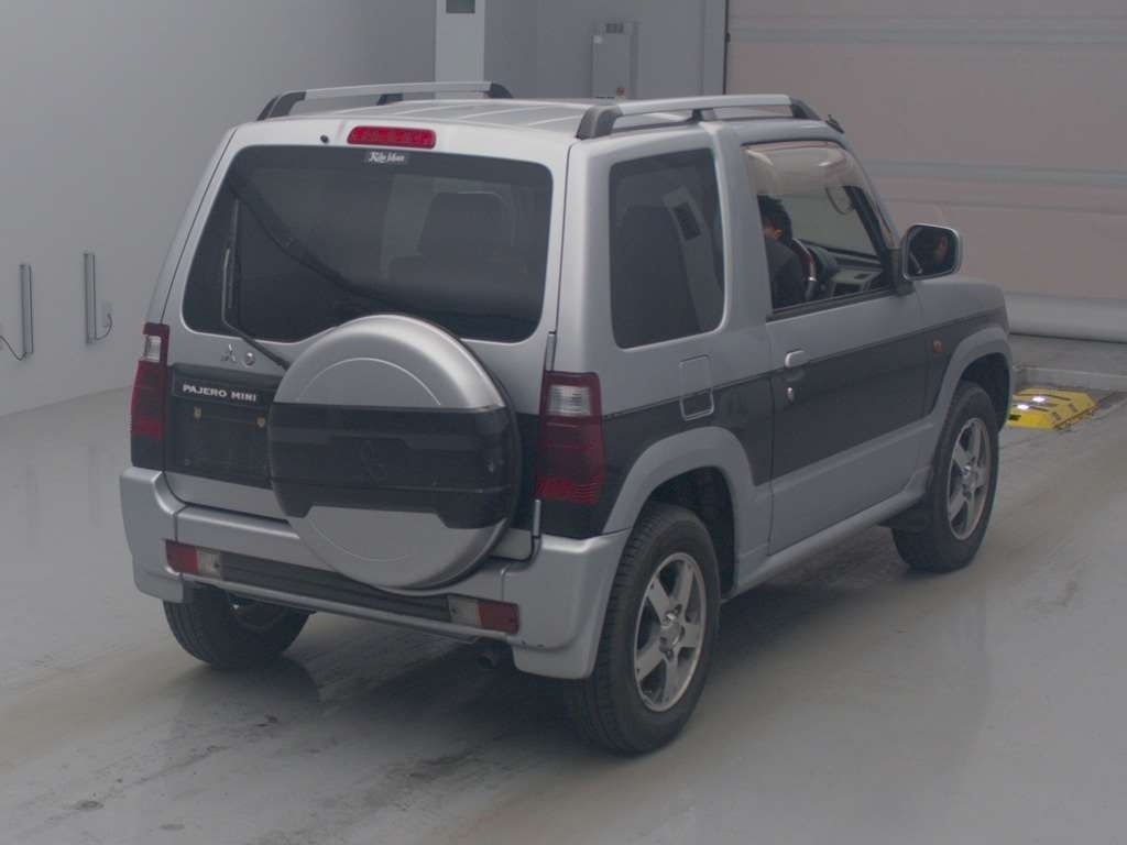 MITSUBISHI PAJERO MINI