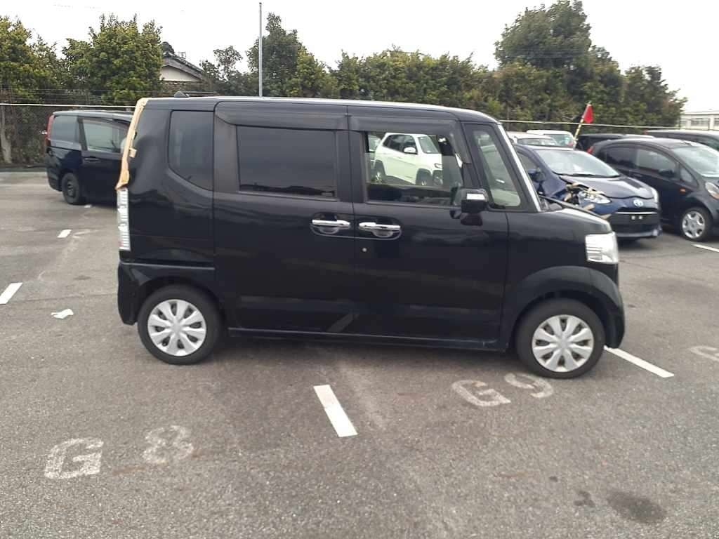 HONDA N-BOX