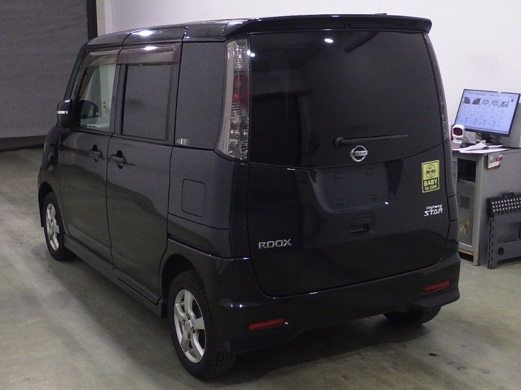 NISSAN ROOX