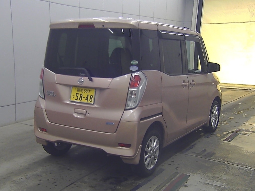 NISSAN DAYZ ROOX