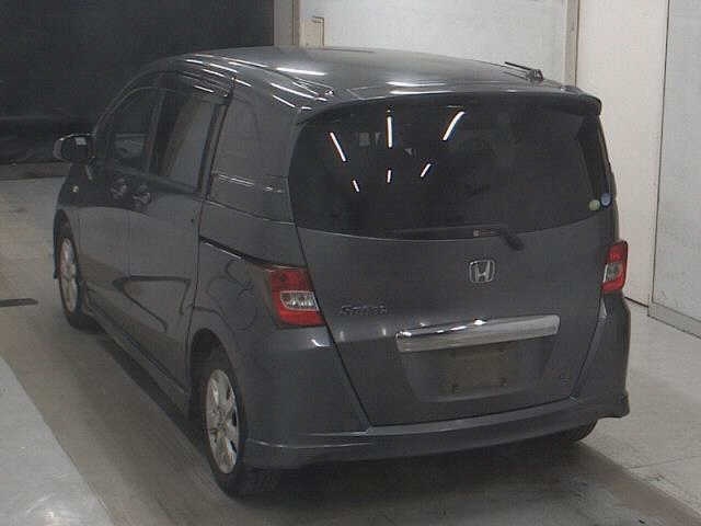 HONDA FREED SPIKE
