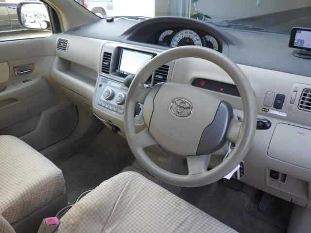 TOYOTA RAUM
