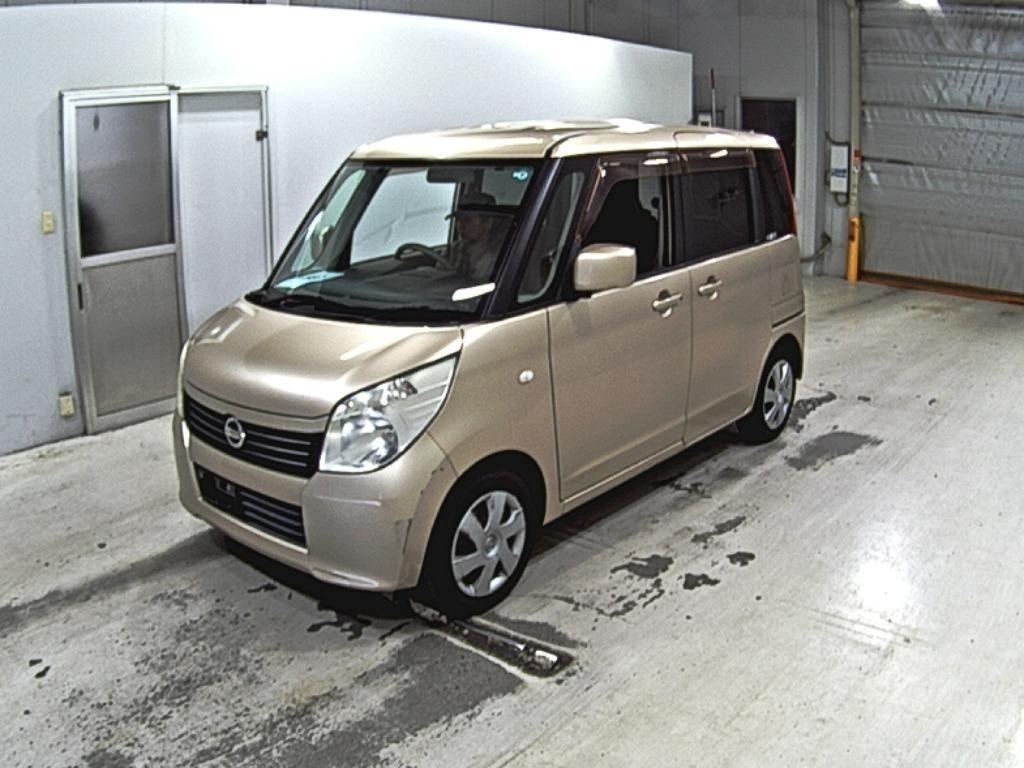 NISSAN ROOX