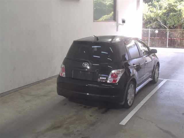 TOYOTA IST