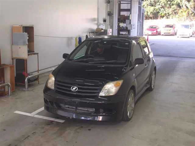 TOYOTA IST
