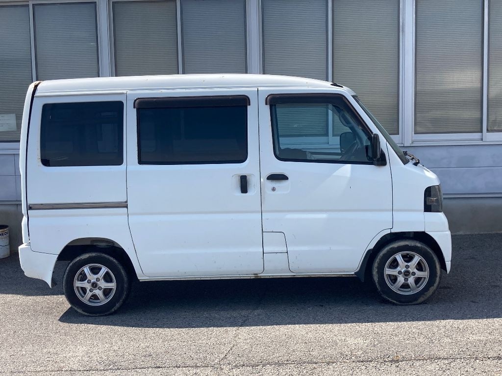 NISSAN CLIPPER