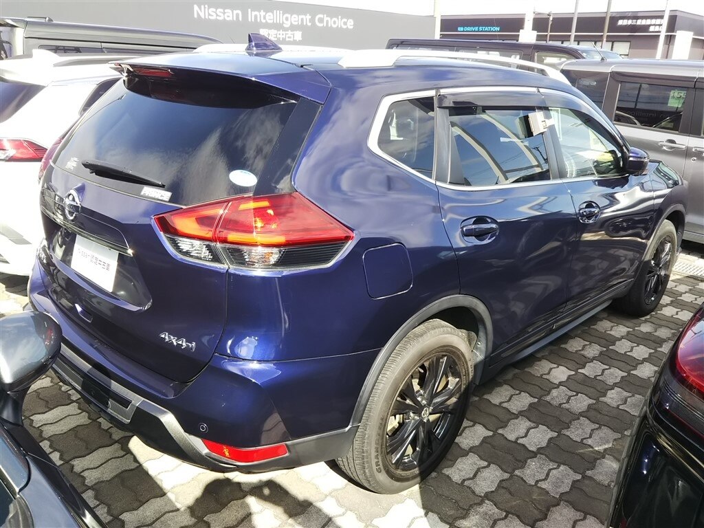 NISSAN X-TRAIL