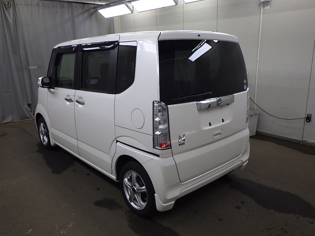 HONDA N-BOX