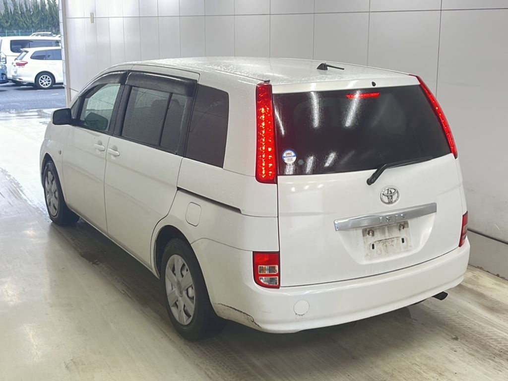 TOYOTA ISIS