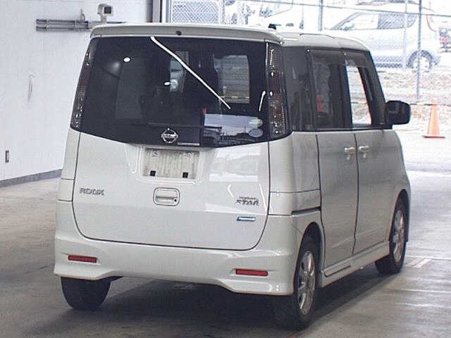 NISSAN ROOX