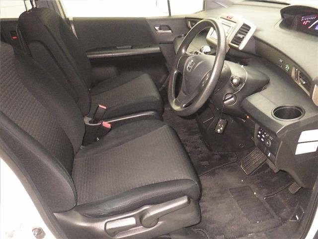 HONDA FREED SPIKE