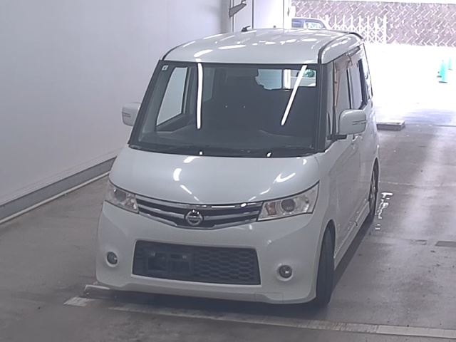 NISSAN ROOX