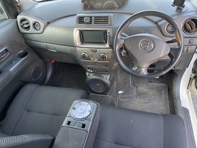 TOYOTA BB