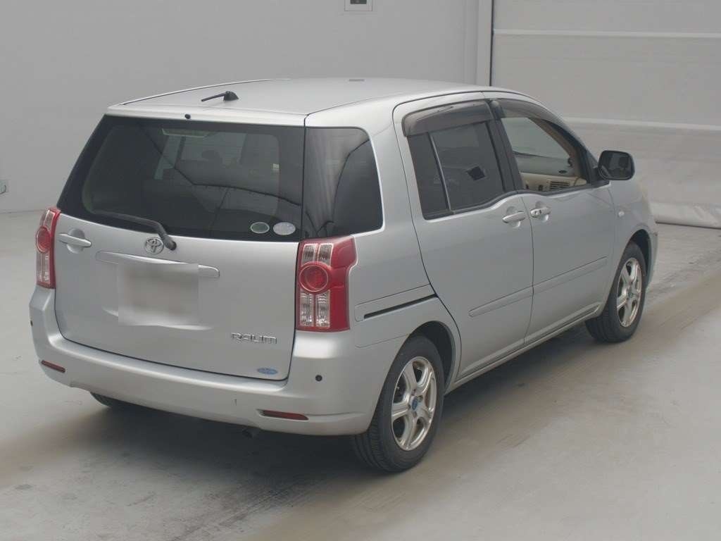 TOYOTA RAUM