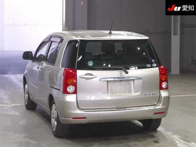 TOYOTA RAUM