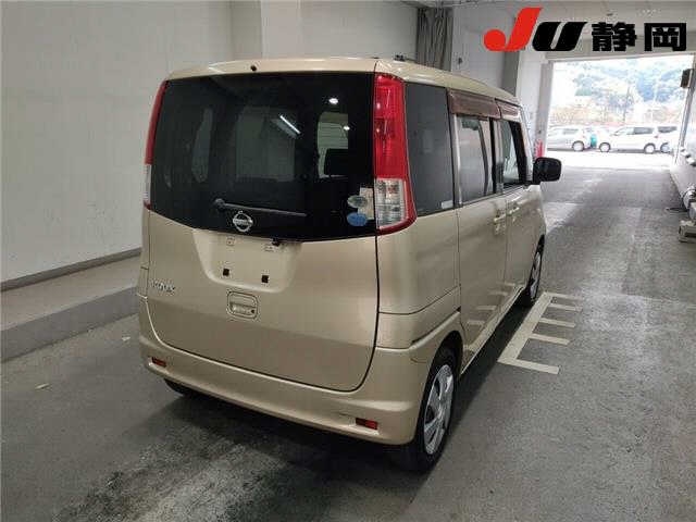 NISSAN ROOX