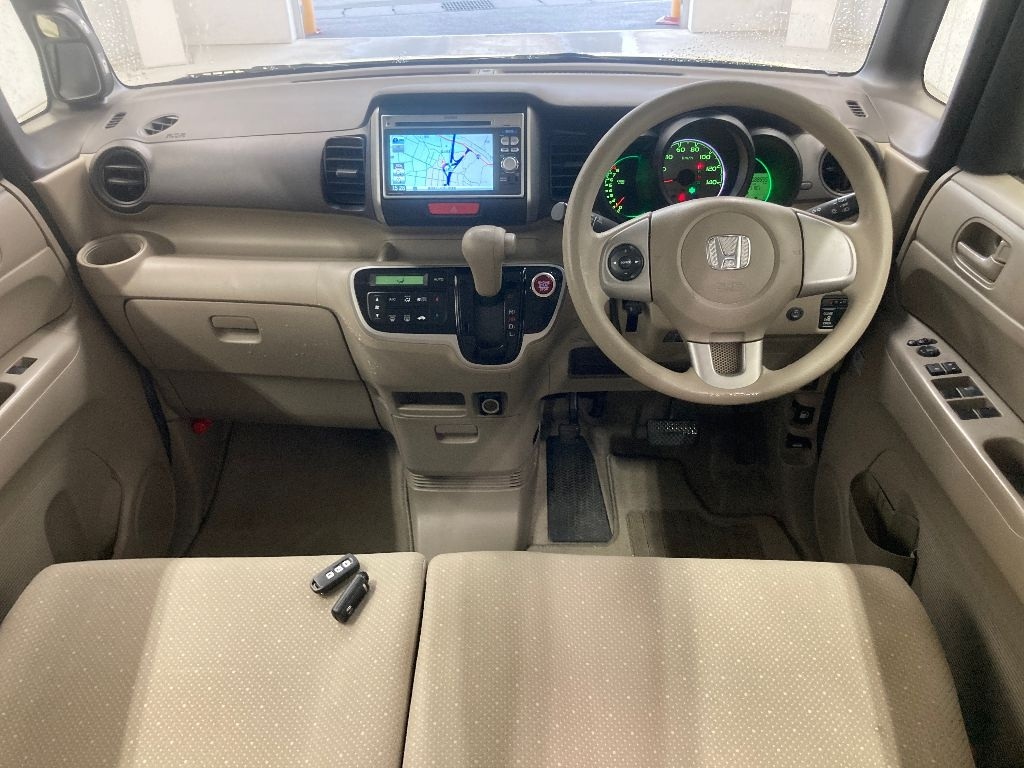 HONDA N-BOX