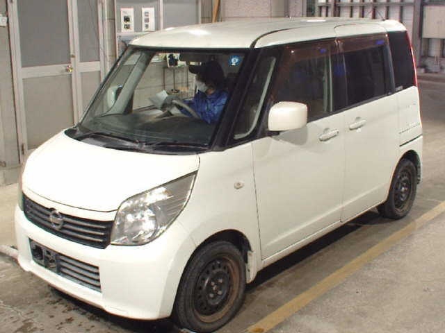 NISSAN ROOX