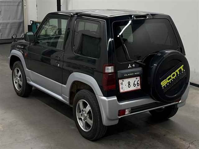 MITSUBISHI PAJERO MINI