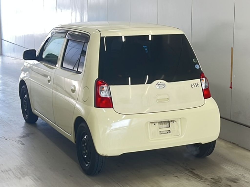 DAIHATSU ESSE