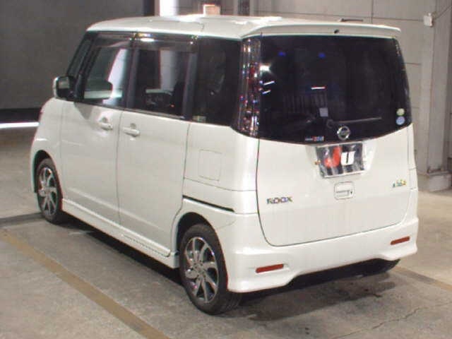 NISSAN ROOX
