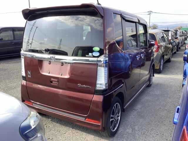 HONDA N-BOX