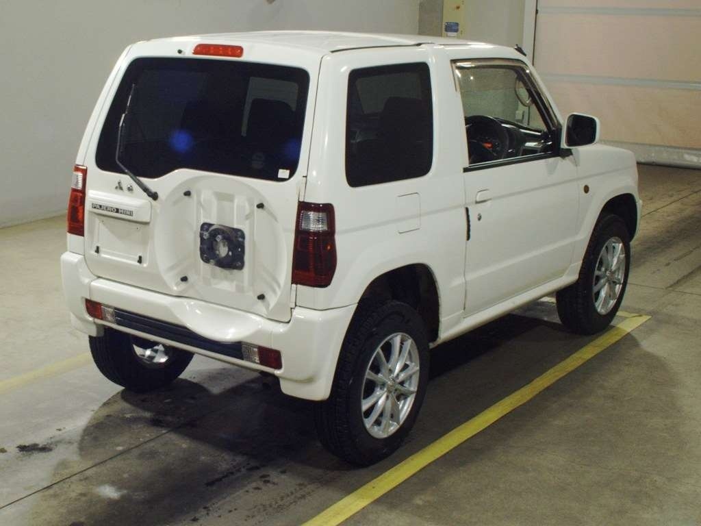 MITSUBISHI PAJERO MINI