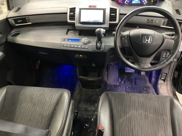 HONDA FREED SPIKE