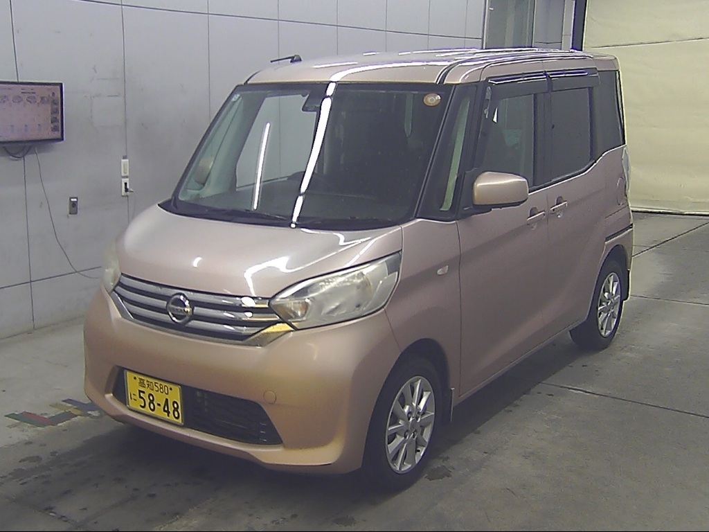 NISSAN DAYZ ROOX