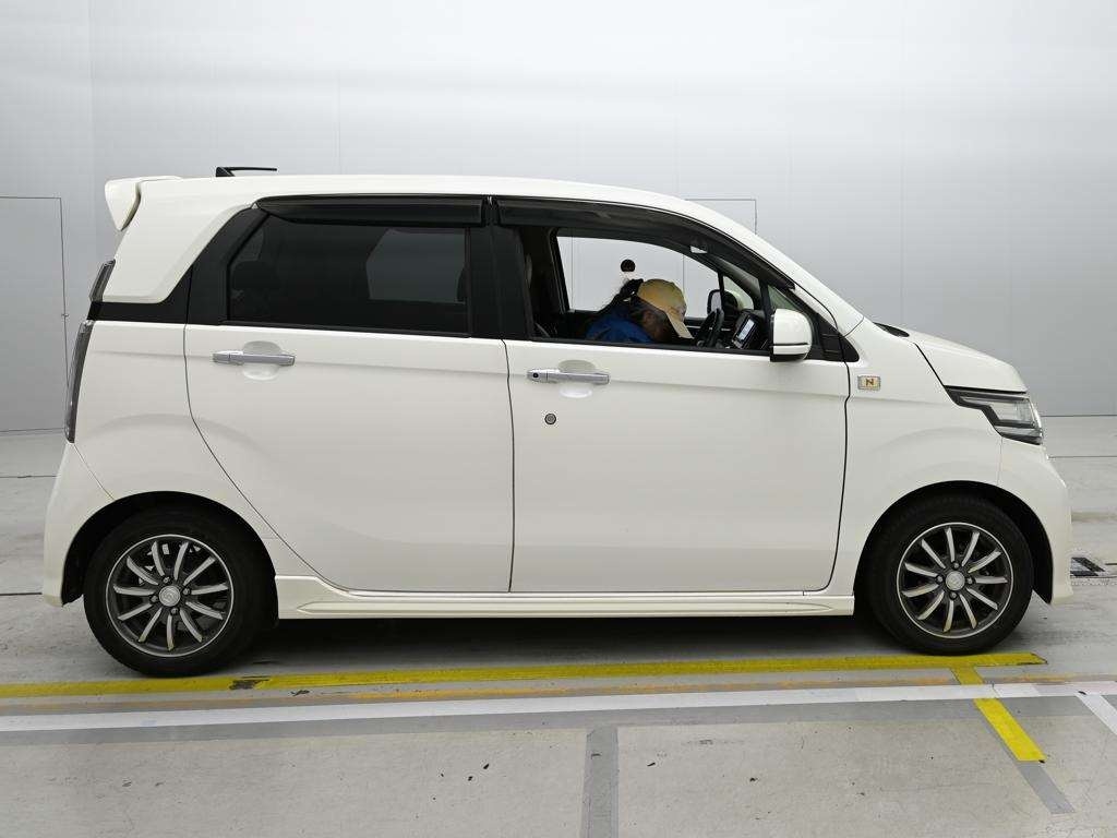 HONDA N-WGN