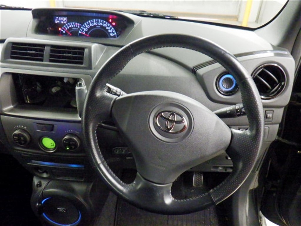 TOYOTA BB