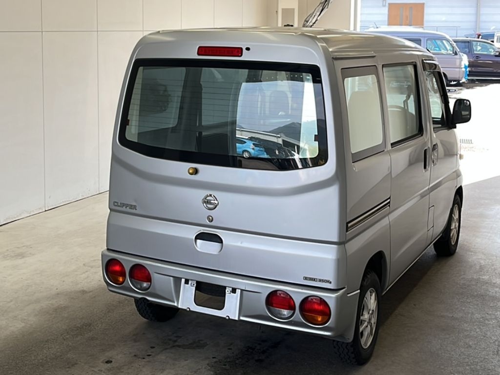 NISSAN CLIPPER