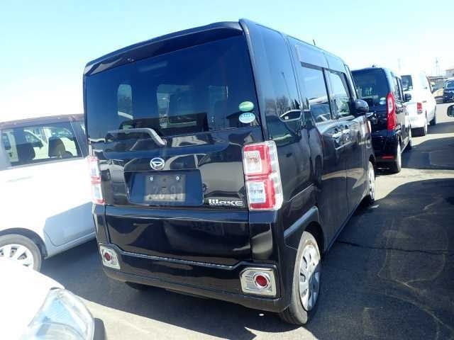 DAIHATSU WAKE