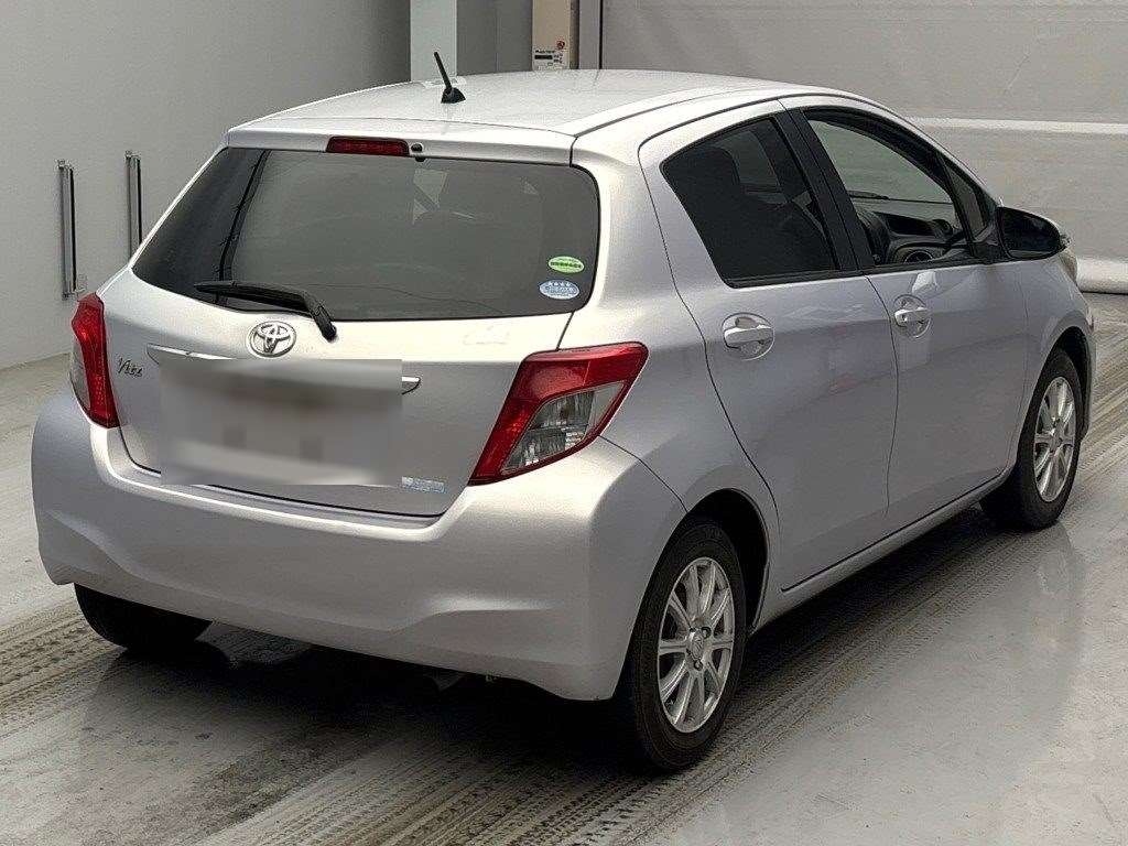 TOYOTA VITZ