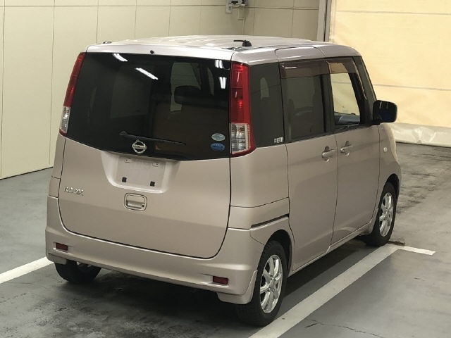 NISSAN ROOX