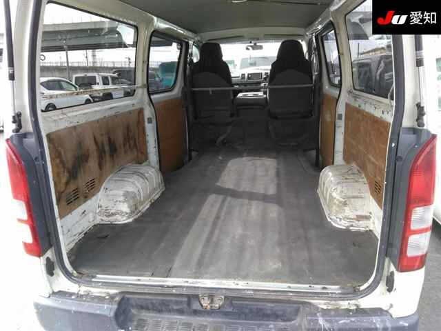 TOYOTA REGIUS ACE