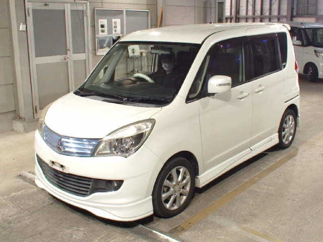 MITSUBISHI DELICA D:2